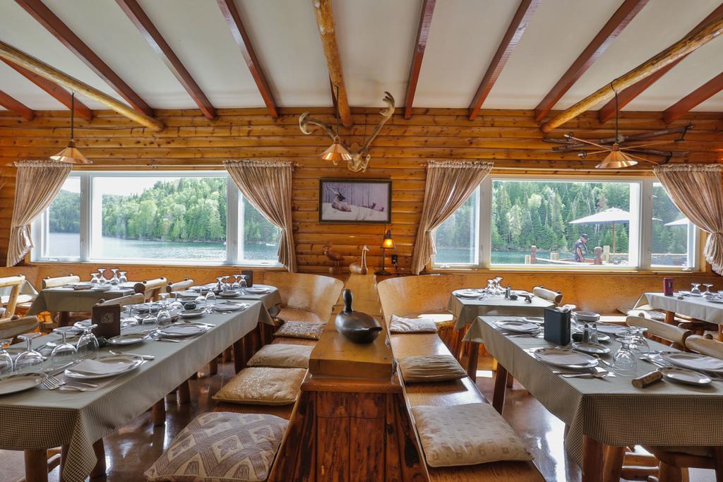 Kan-A-Mouche Pourvoirie Auberge Et Chalets Saint-Michel 외부 사진
