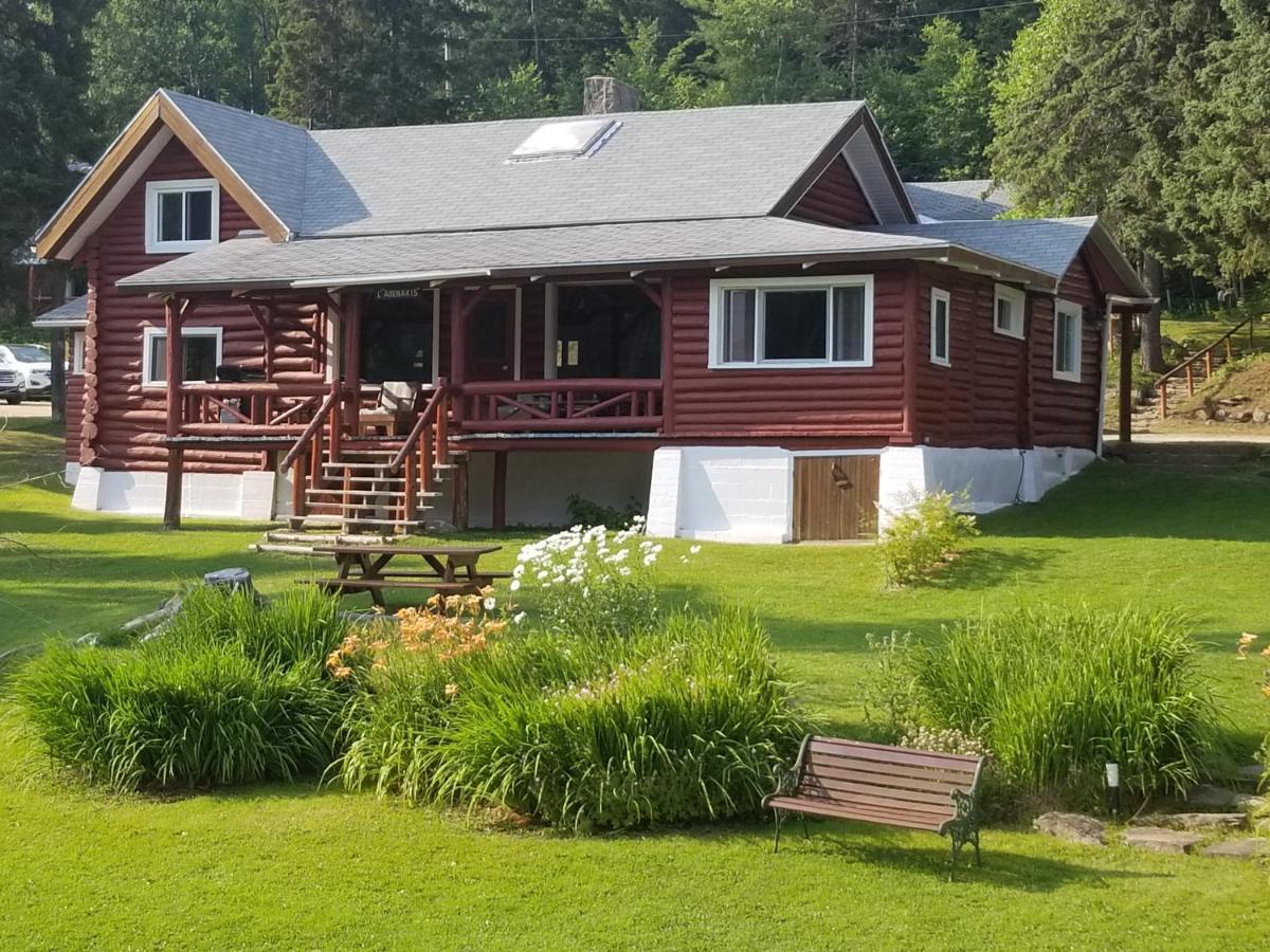 Kan-A-Mouche Pourvoirie Auberge Et Chalets Saint-Michel 외부 사진